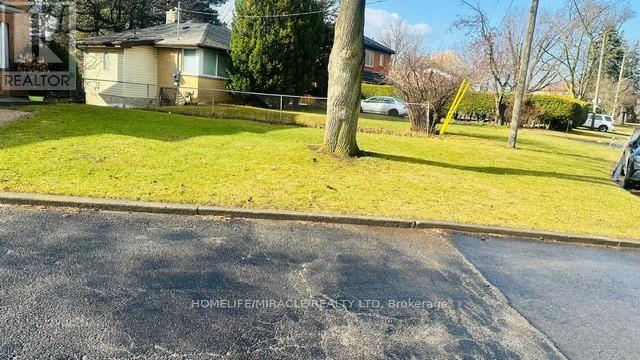 85 Harlow Crescent, Toronto, Ontario  M9V 2Y8 - Photo 39 - W12970456