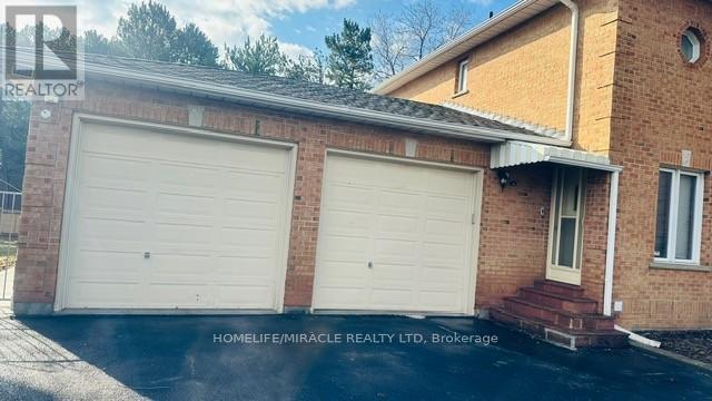 85 Harlow Crescent, Toronto, Ontario  M9V 2Y8 - Photo 4 - W12970456