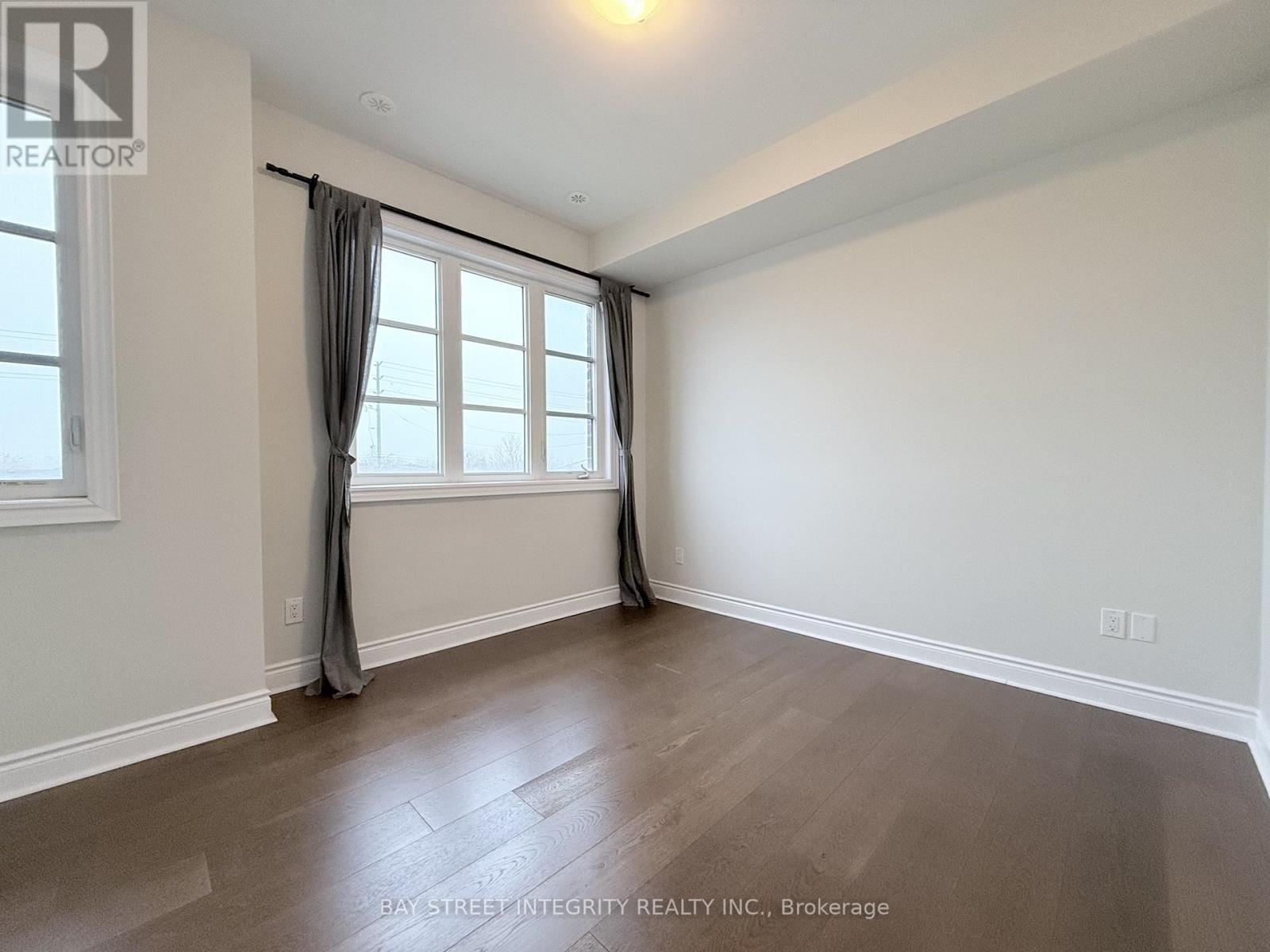 3 - 2160 Trafalgar Road, Oakville, Ontario  L6H 0N3 - Photo 15 - W12970480