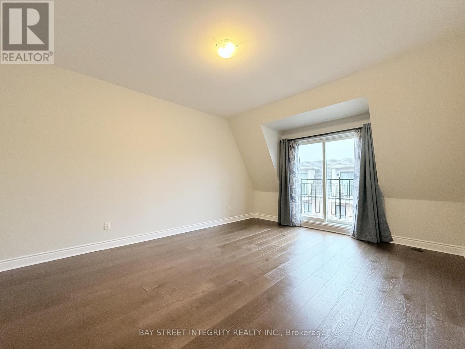 3 - 2160 Trafalgar Road, Oakville, Ontario  L6H 0N3 - Photo 16 - W12970480