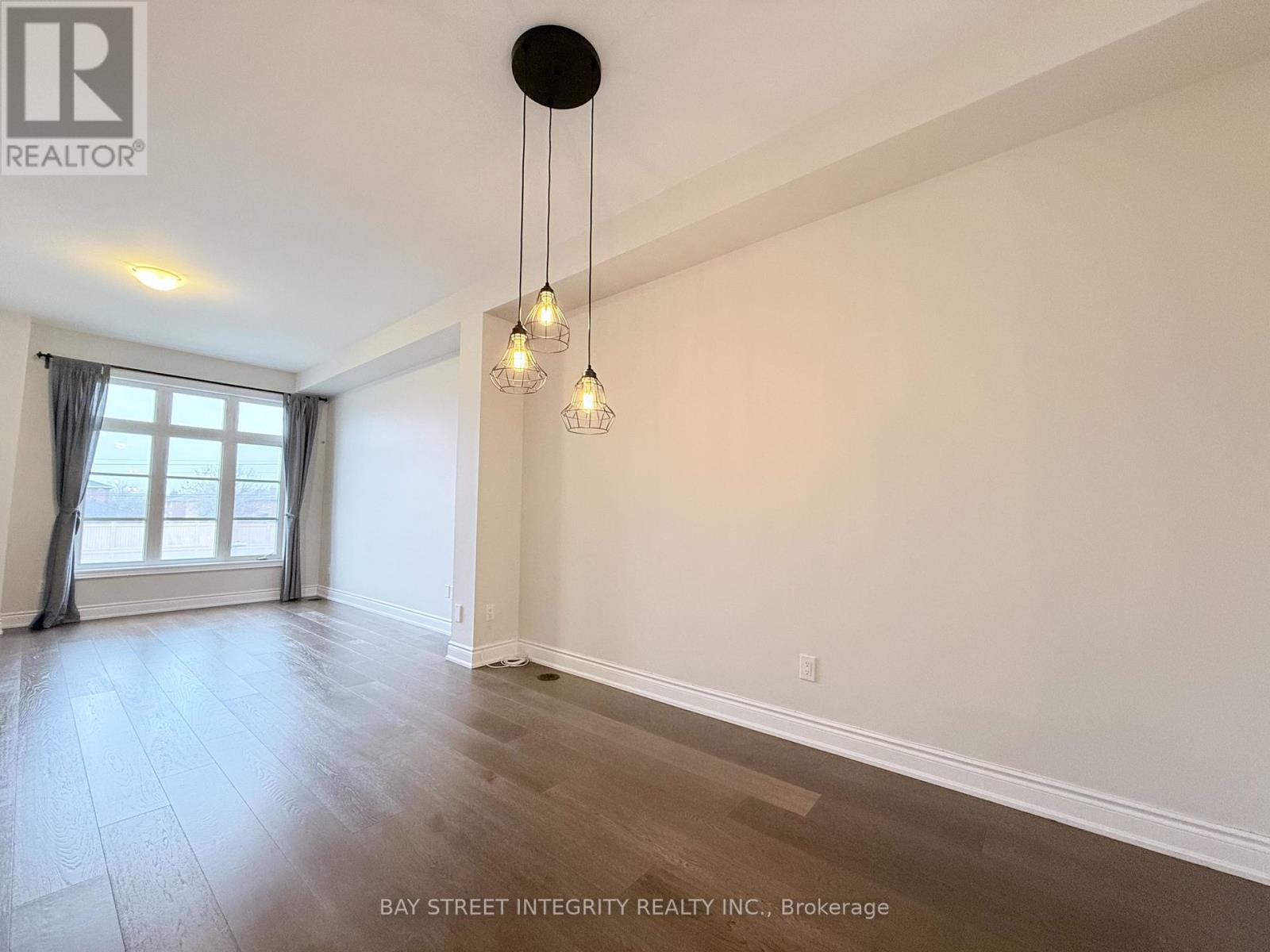 3 - 2160 Trafalgar Road, Oakville, Ontario  L6H 0N3 - Photo 2 - W12970480