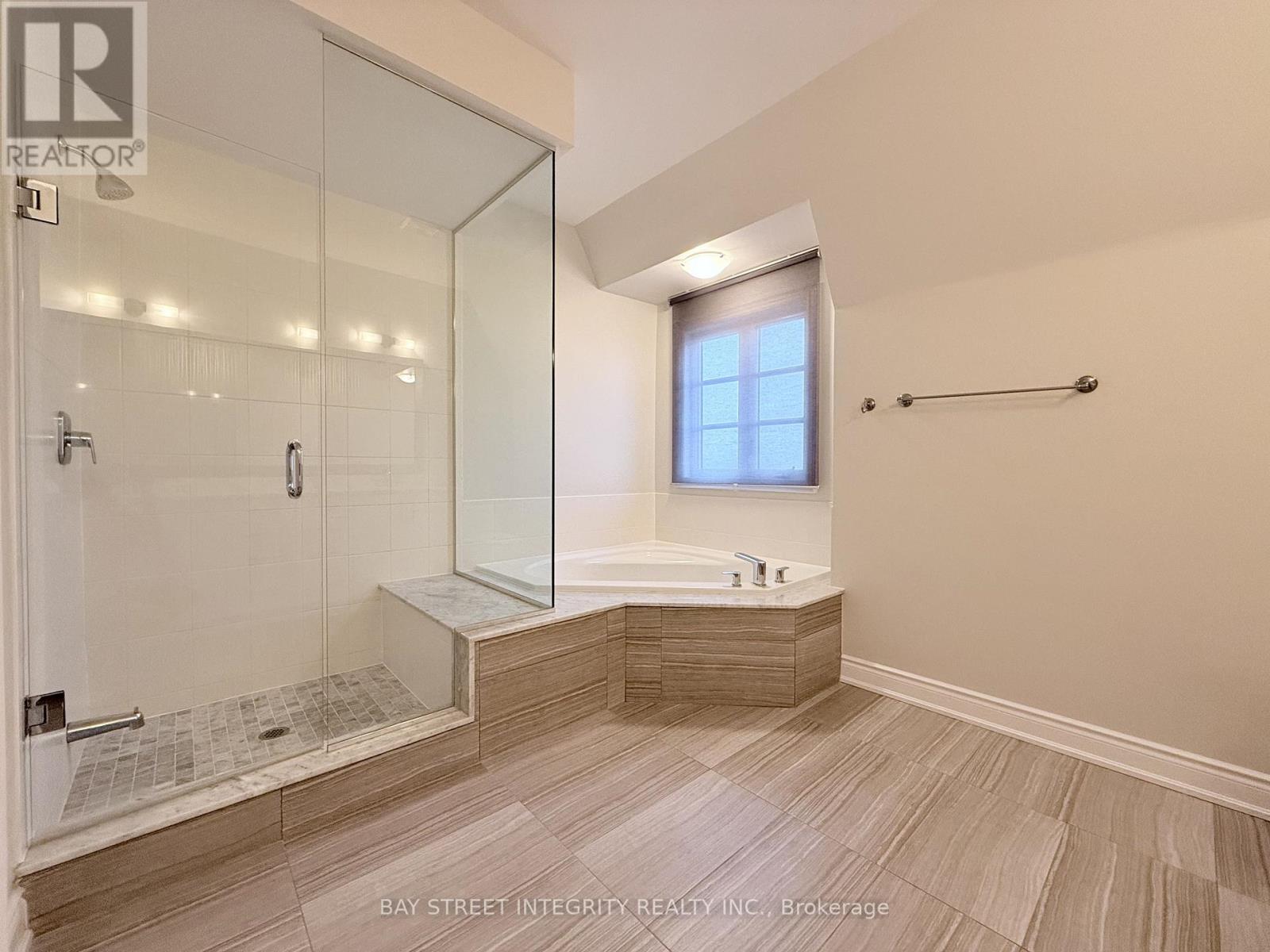 3 - 2160 Trafalgar Road, Oakville, Ontario  L6H 0N3 - Photo 23 - W12970480