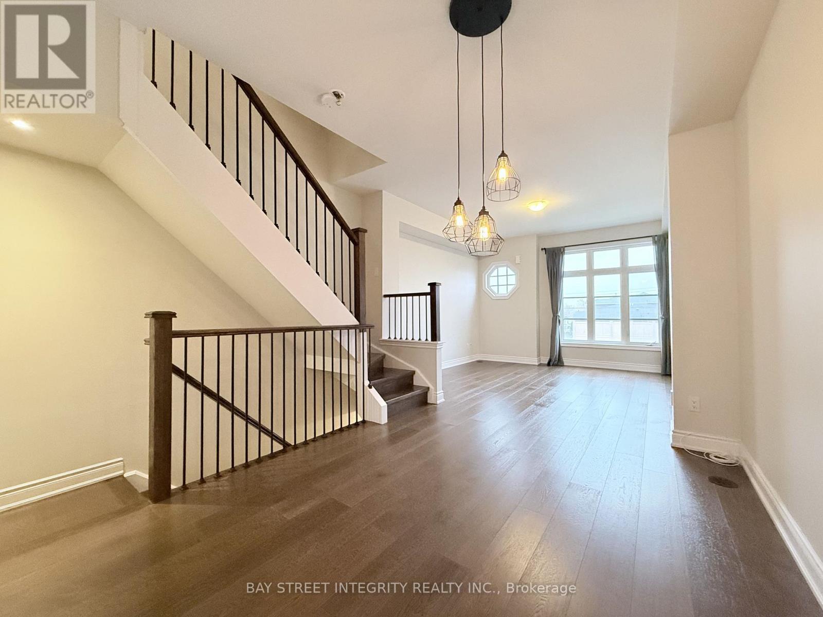 3 - 2160 Trafalgar Road, Oakville, Ontario  L6H 0N3 - Photo 3 - W12970480