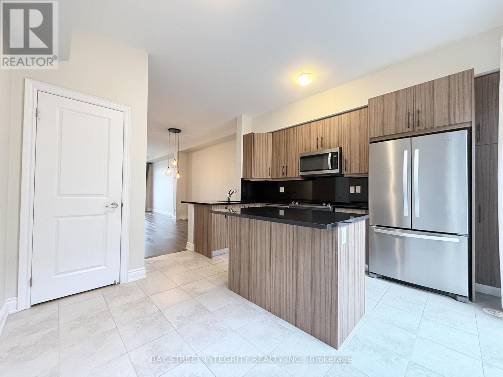 3 - 2160 Trafalgar Road, Oakville, Ontario  L6H 0N3 - Photo 7 - W12970480