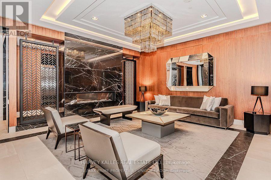 501 - 2025 Maria Street, Burlington, Ontario  L7R 0E9 - Photo 3 - W12970524