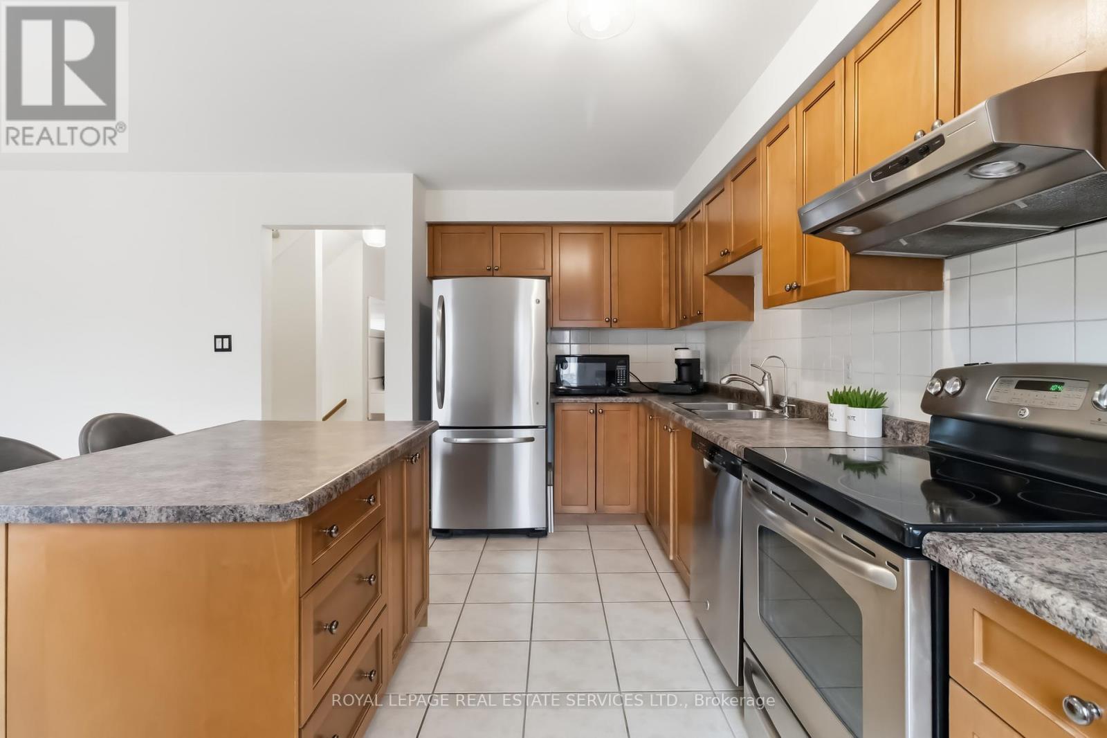 36 - 2189 Postmaster Drive, Oakville, Ontario  L6M 4E5 - Photo 13 - W12970554