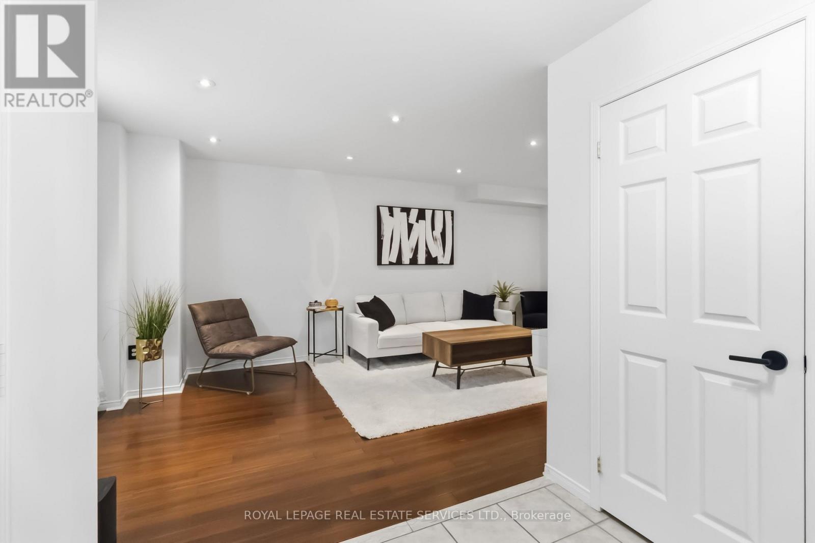 36 - 2189 Postmaster Drive, Oakville, Ontario  L6M 4E5 - Photo 4 - W12970554