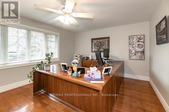 202 Radley Road, Mississauga, Ontario  L5G 2R7 - Photo 16 - W12970592