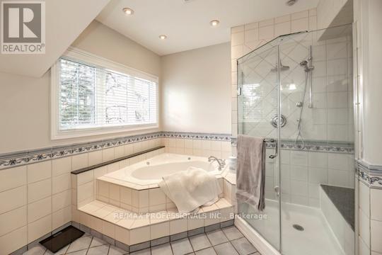 202 Radley Road, Mississauga, Ontario  L5G 2R7 - Photo 24 - W12970592