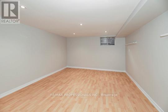 202 Radley Road, Mississauga, Ontario  L5G 2R7 - Photo 32 - W12970592