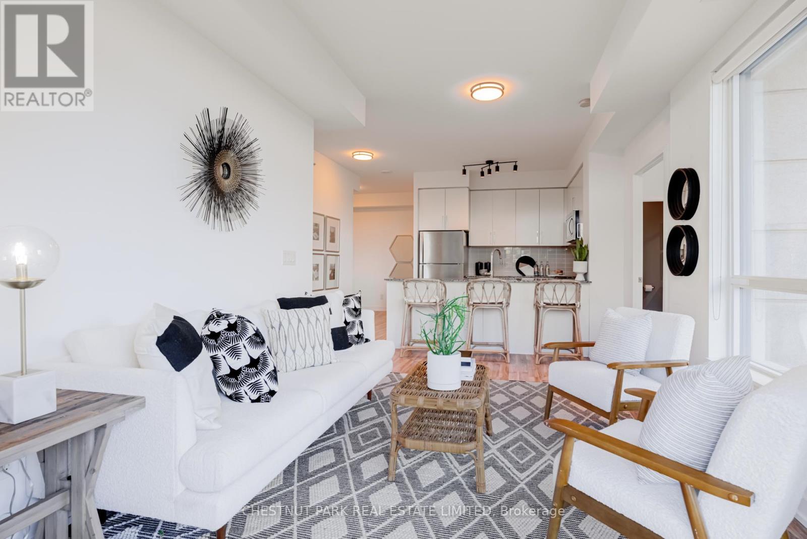 205 - 840 QUEENS PLATE DRIVE, Toronto, Ontario