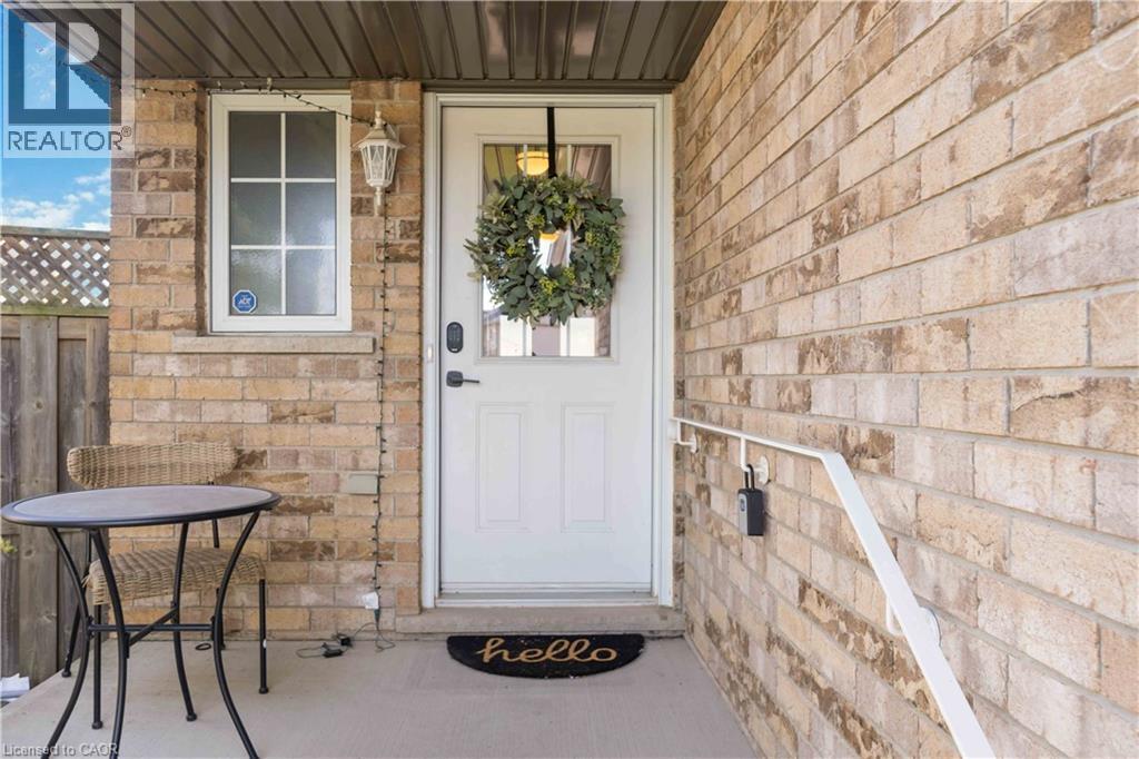 27 Red Clover Crescent, Kitchener, Ontario  N2E 4G8 - Photo 4 - 40818626