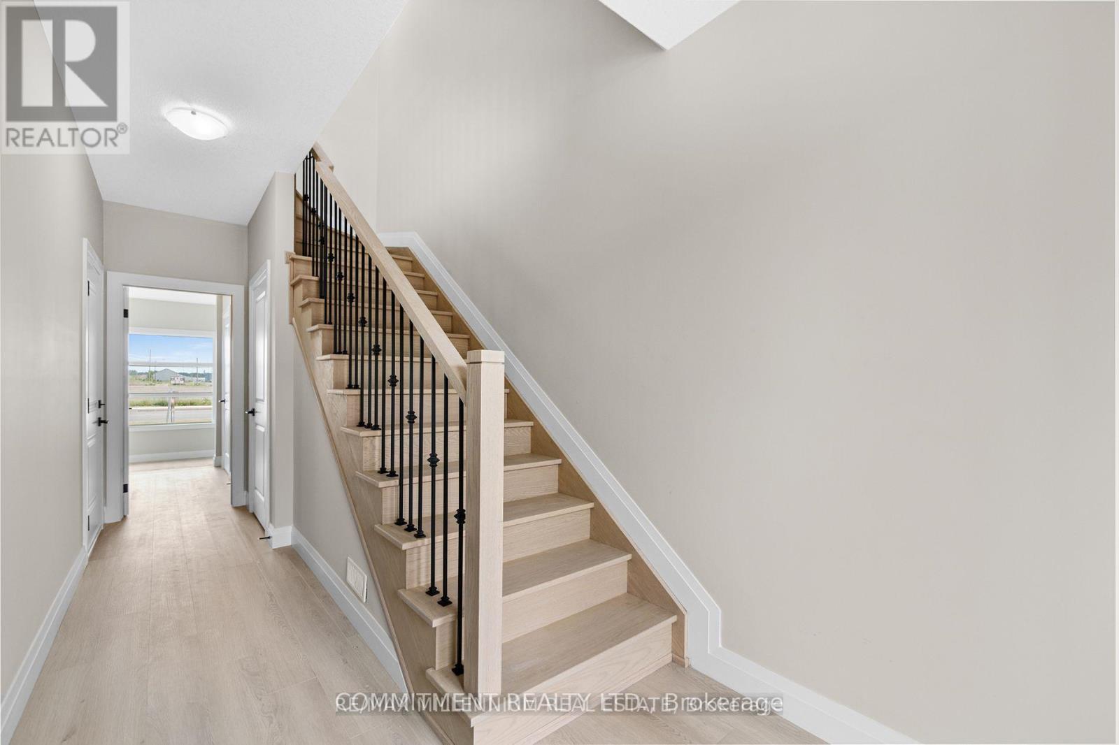 21 Warren Trail, Welland, Ontario  L3B 0N8 - Photo 6 - X12970216