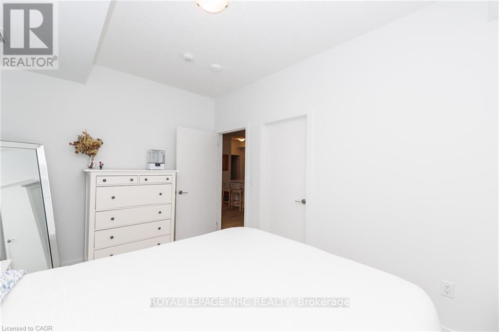 501 - 600 North Service Road, Hamilton, Ontario  L8E 5A7 - Photo 9 - X12970272