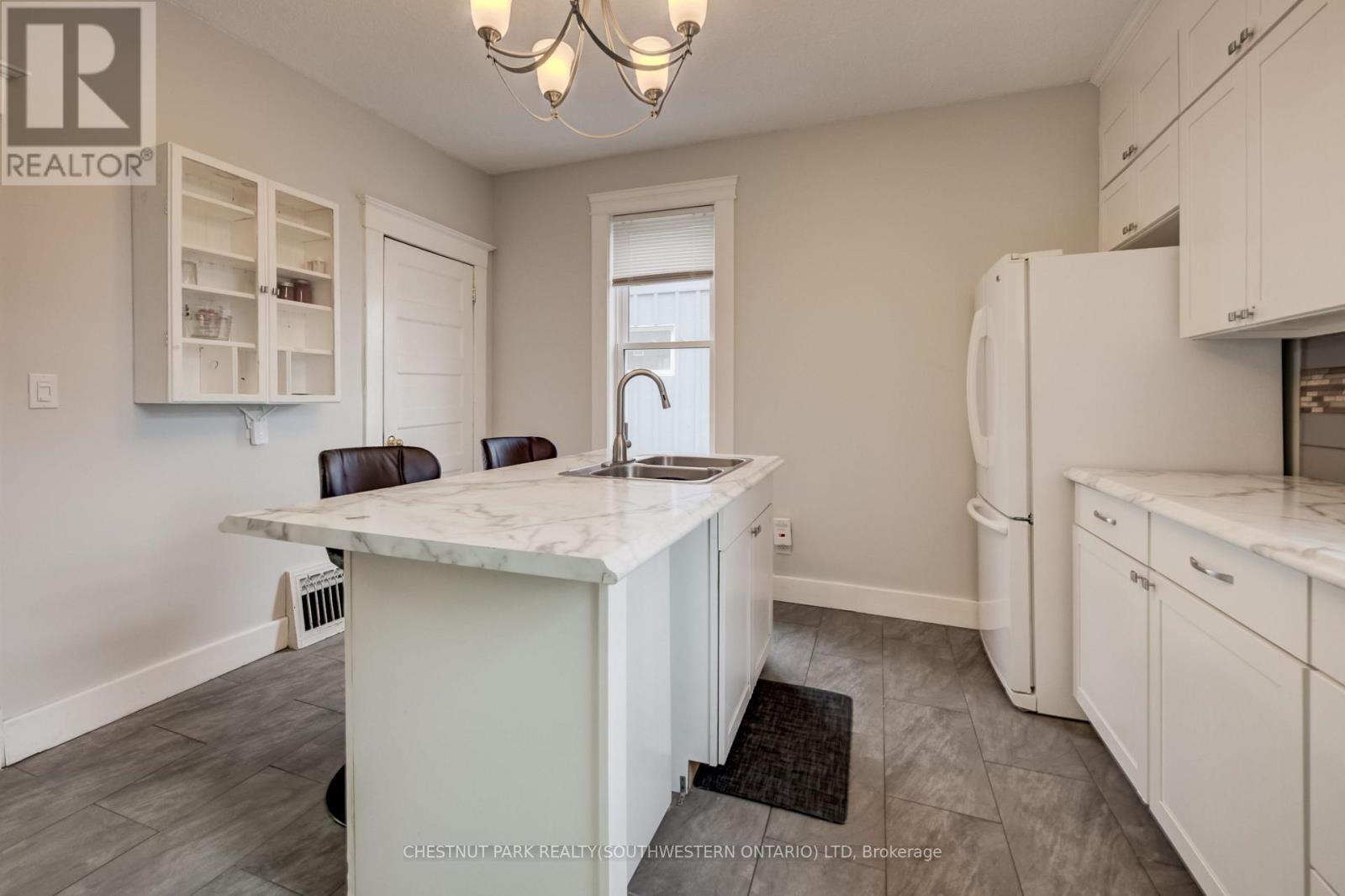 25 John Street, Cambridge, Ontario  N1S 2V3 - Photo 12 - X12970290