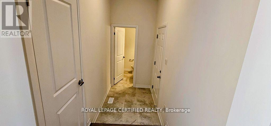 104 Soules Square, Hamilton, Ontario  L0R 1C0 - Photo 5 - X12970310