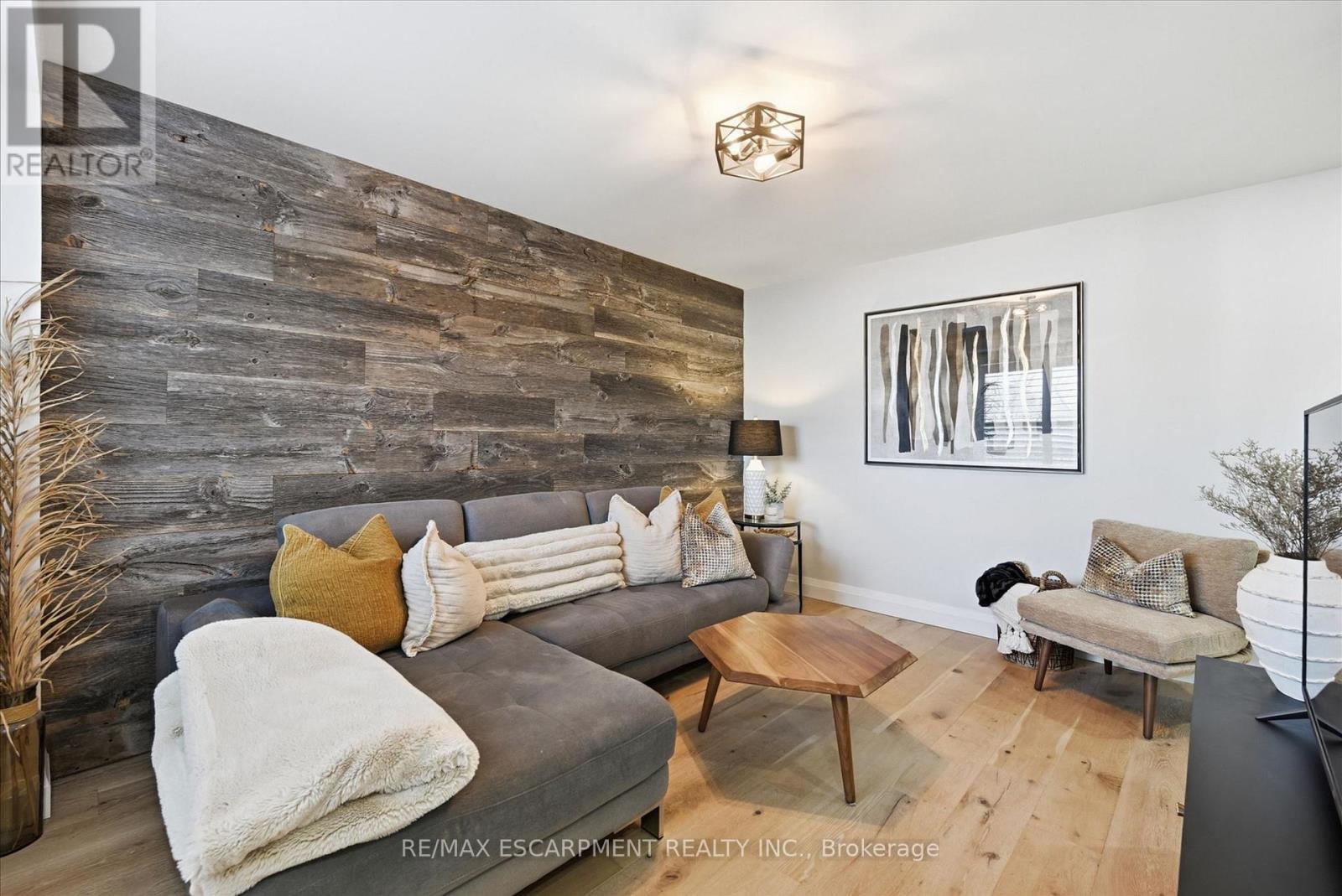 17 Fenwick Place, Hamilton, Ontario  L0R 2H5 - Photo 16 - X12970492