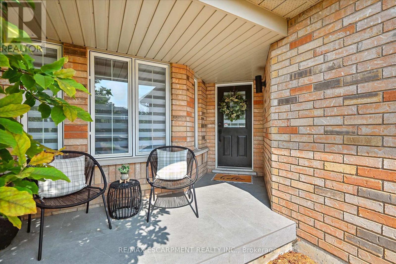 17 Fenwick Place, Hamilton, Ontario  L0R 2H5 - Photo 5 - X12970492