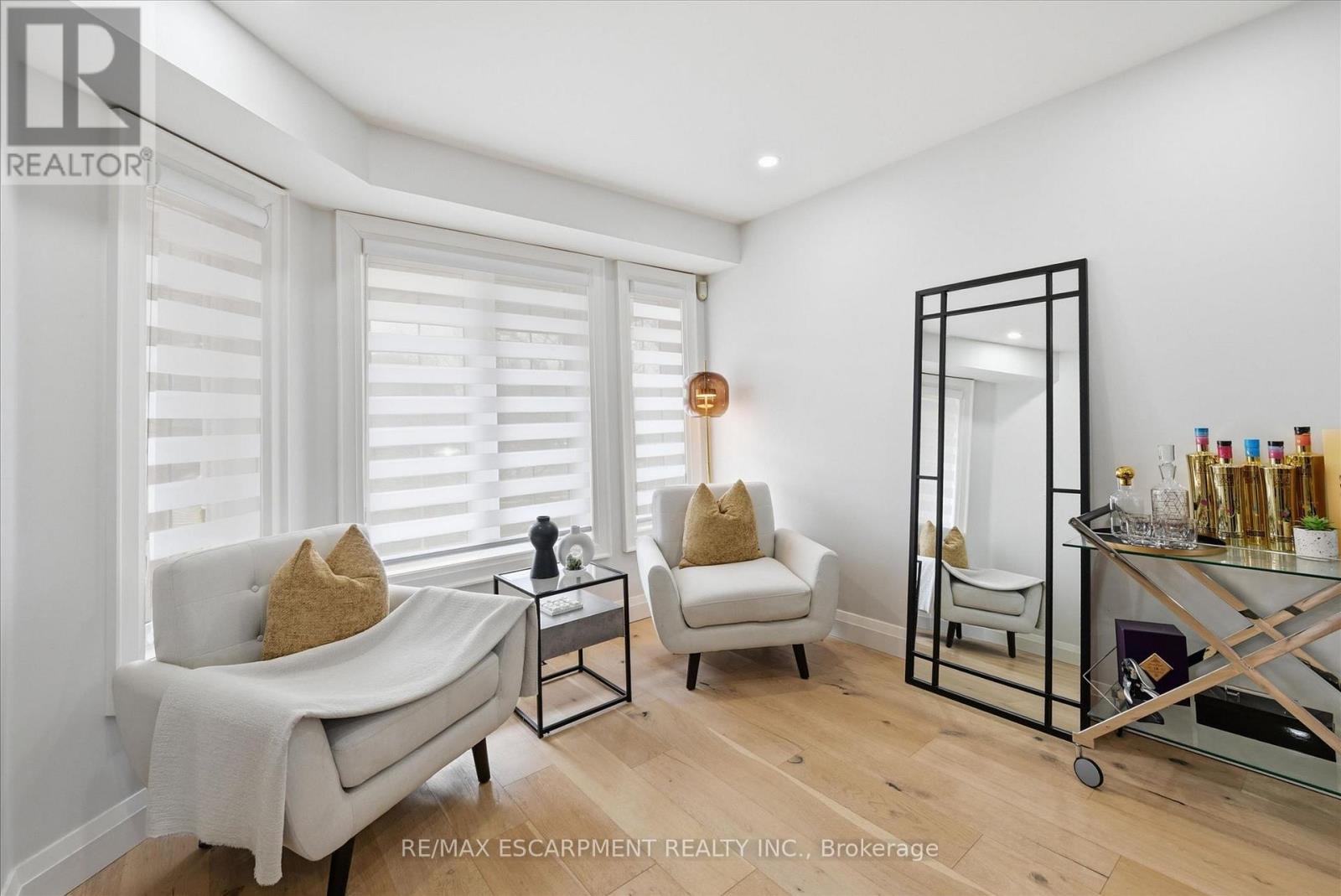 17 Fenwick Place, Hamilton, Ontario  L0R 2H5 - Photo 7 - X12970492