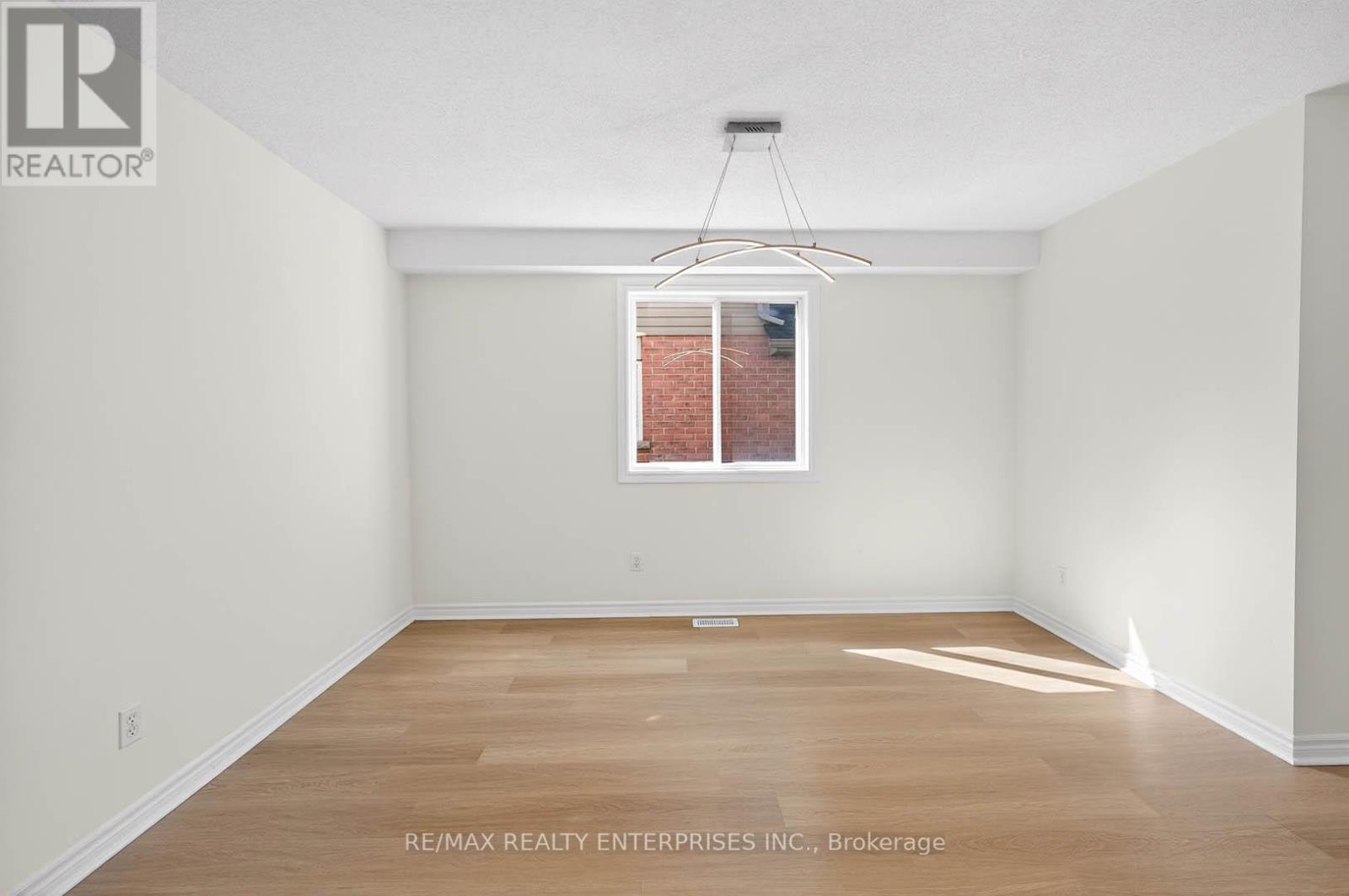 19 Midanbury Way, Hamilton, Ontario  L0R 1W0 - Photo 5 - X12970522