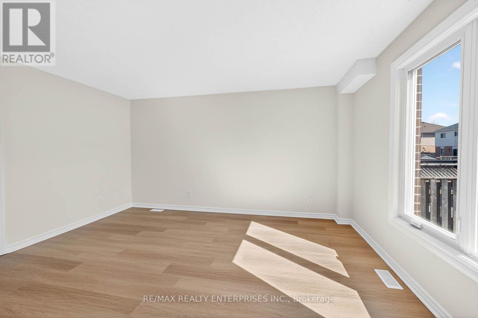 19 Midanbury Way, Hamilton, Ontario  L0R 1W0 - Photo 9 - X12970522