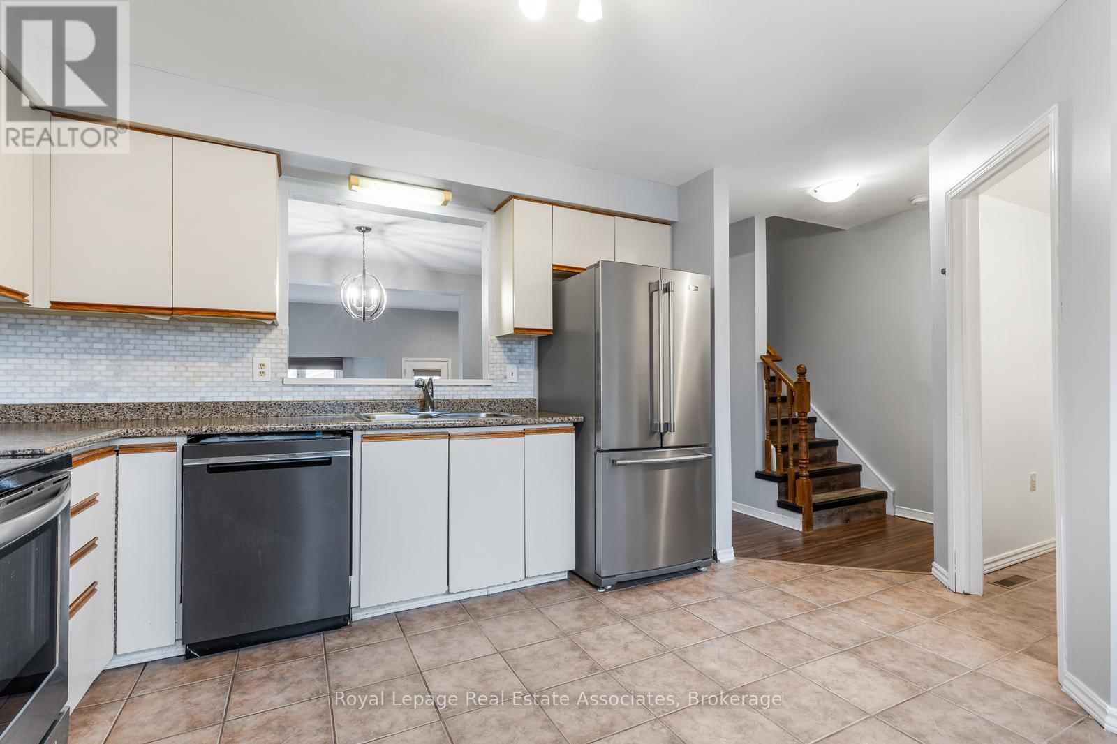 67 - 72 Stone Church Road W, Hamilton, Ontario  L9B 2H8 - Photo 18 - X12970552