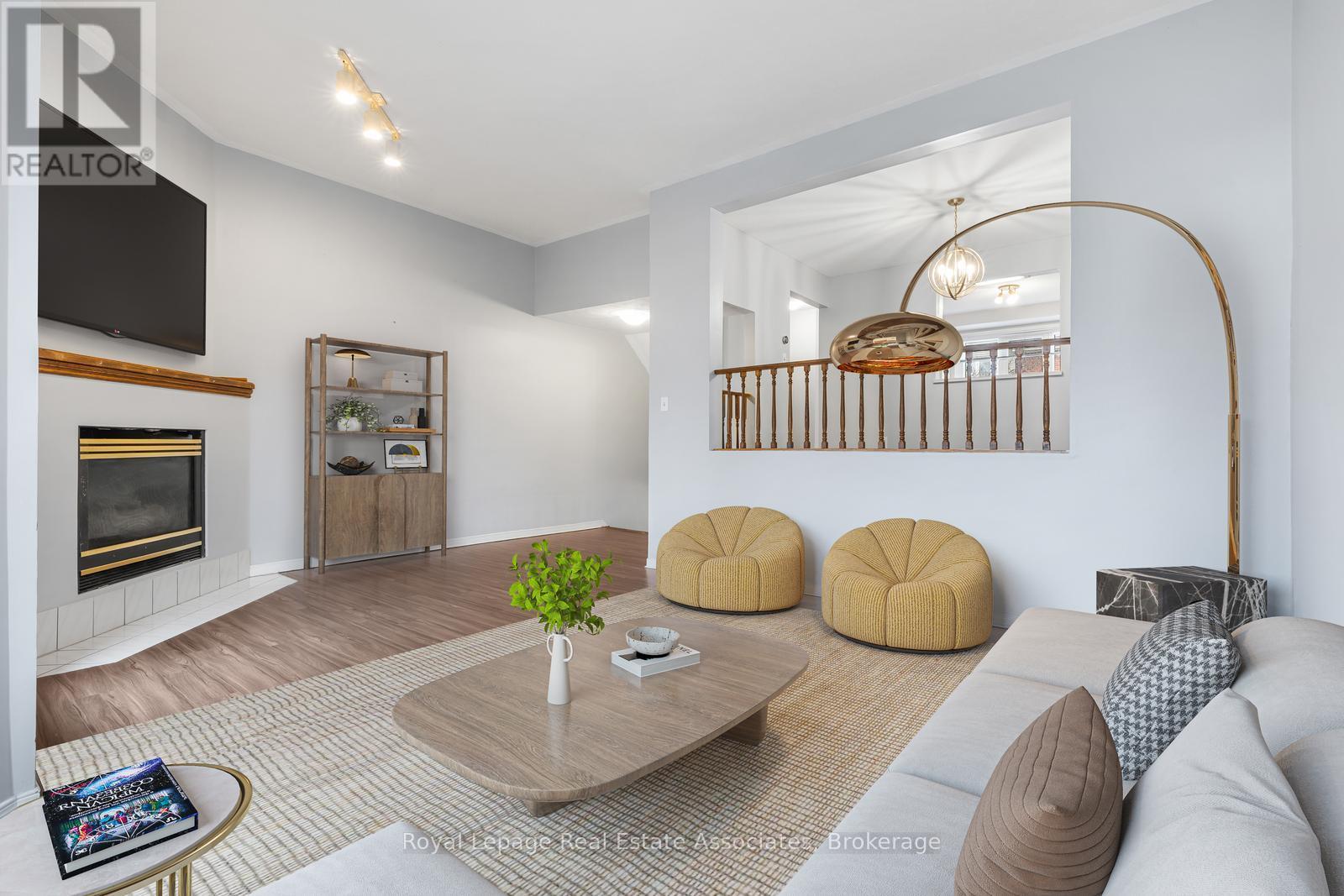 67 - 72 Stone Church Road W, Hamilton, Ontario  L9B 2H8 - Photo 3 - X12970552