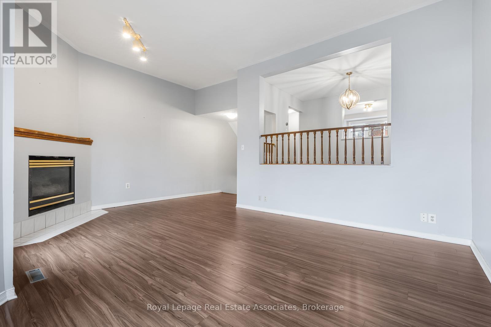 67 - 72 Stone Church Road W, Hamilton, Ontario  L9B 2H8 - Photo 6 - X12970552