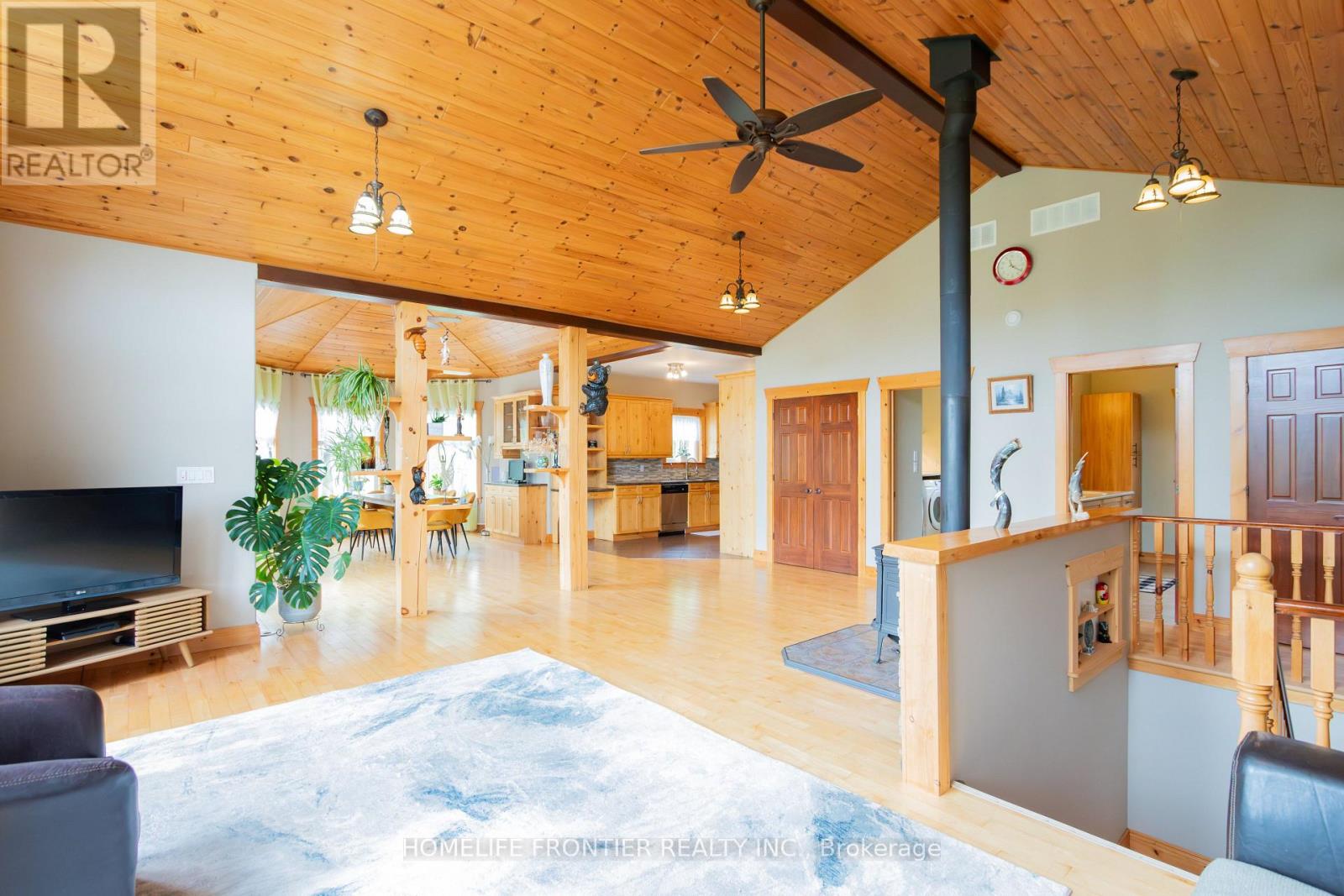 1019 Silk Lane, Minden Hills (Minden), Ontario  K0M 2K0 - Photo 7 - X12970584