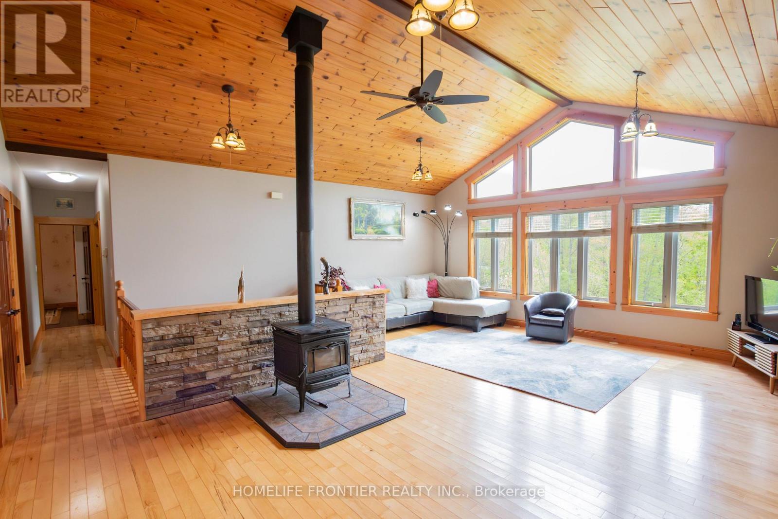 1019 Silk Lane, Minden Hills (Minden), Ontario  K0M 2K0 - Photo 8 - X12970584