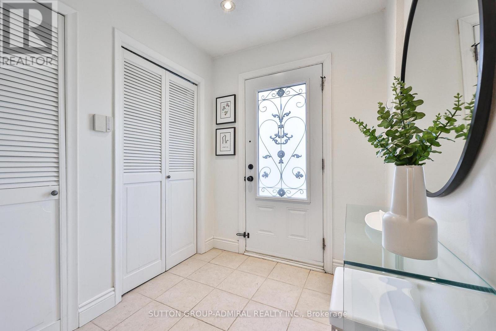 75 Glendora Avenue, Toronto, Ontario  M2N 2V9 - Photo 2 - C12969600