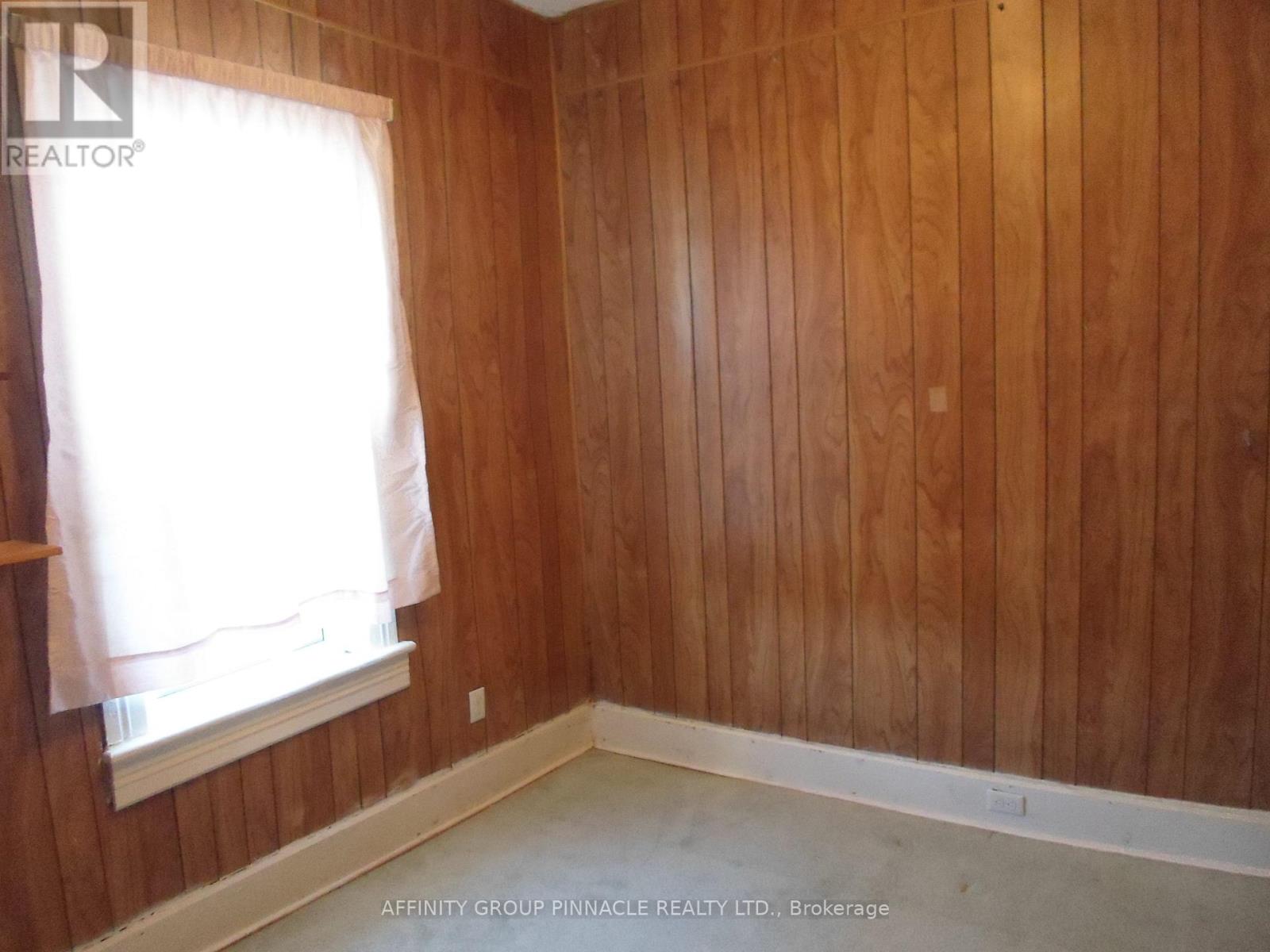 19 Kent Street E, Kawartha Lakes, Ontario  K9V 2C3 - Photo 10 - X12970732