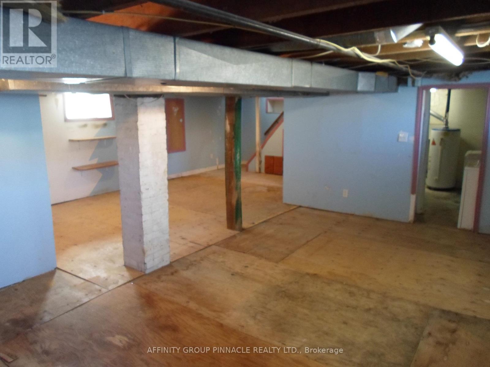 19 Kent Street E, Kawartha Lakes, Ontario  K9V 2C3 - Photo 14 - X12970732