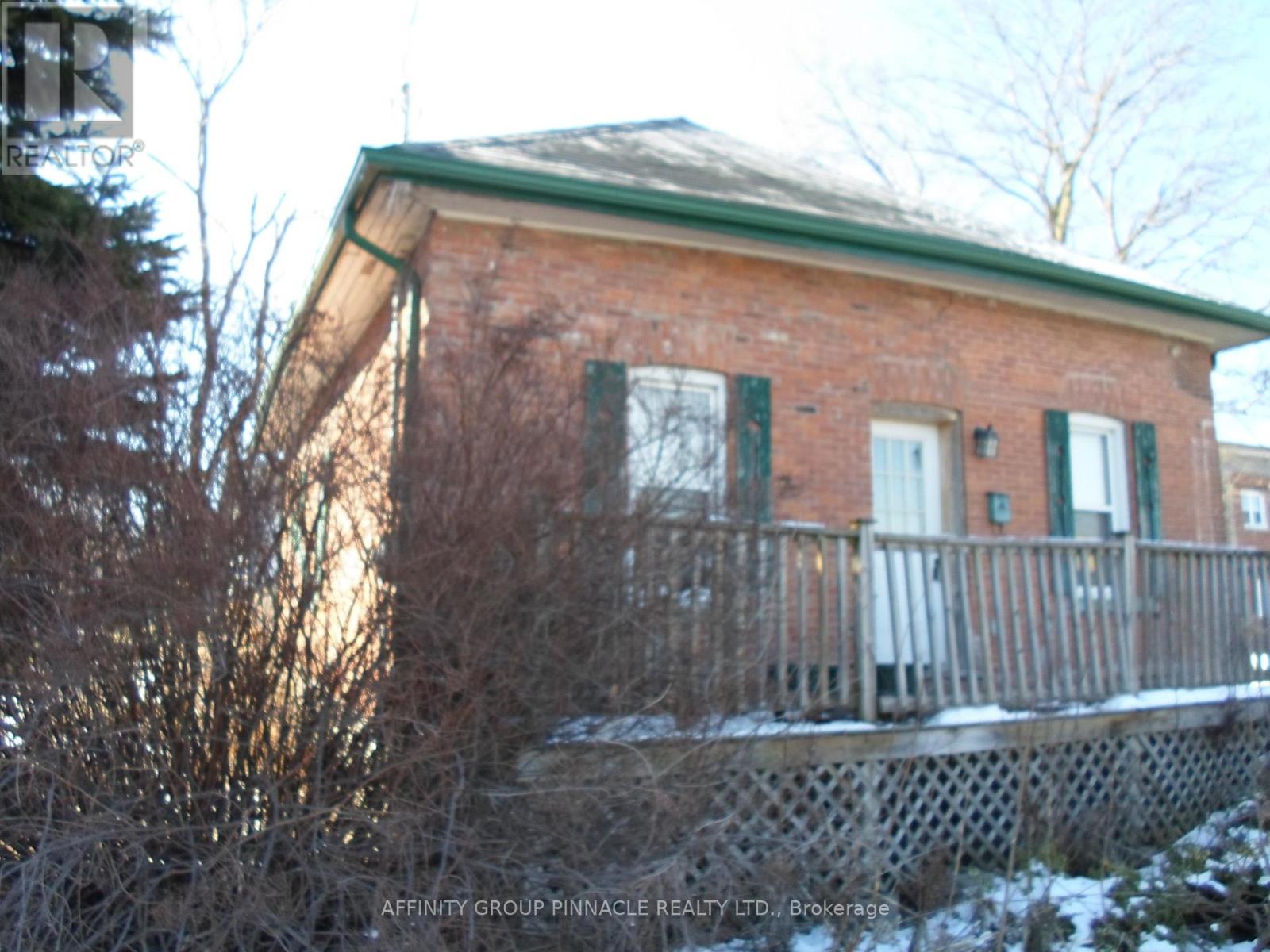 19 Kent Street E, Kawartha Lakes, Ontario  K9V 2C3 - Photo 16 - X12970732