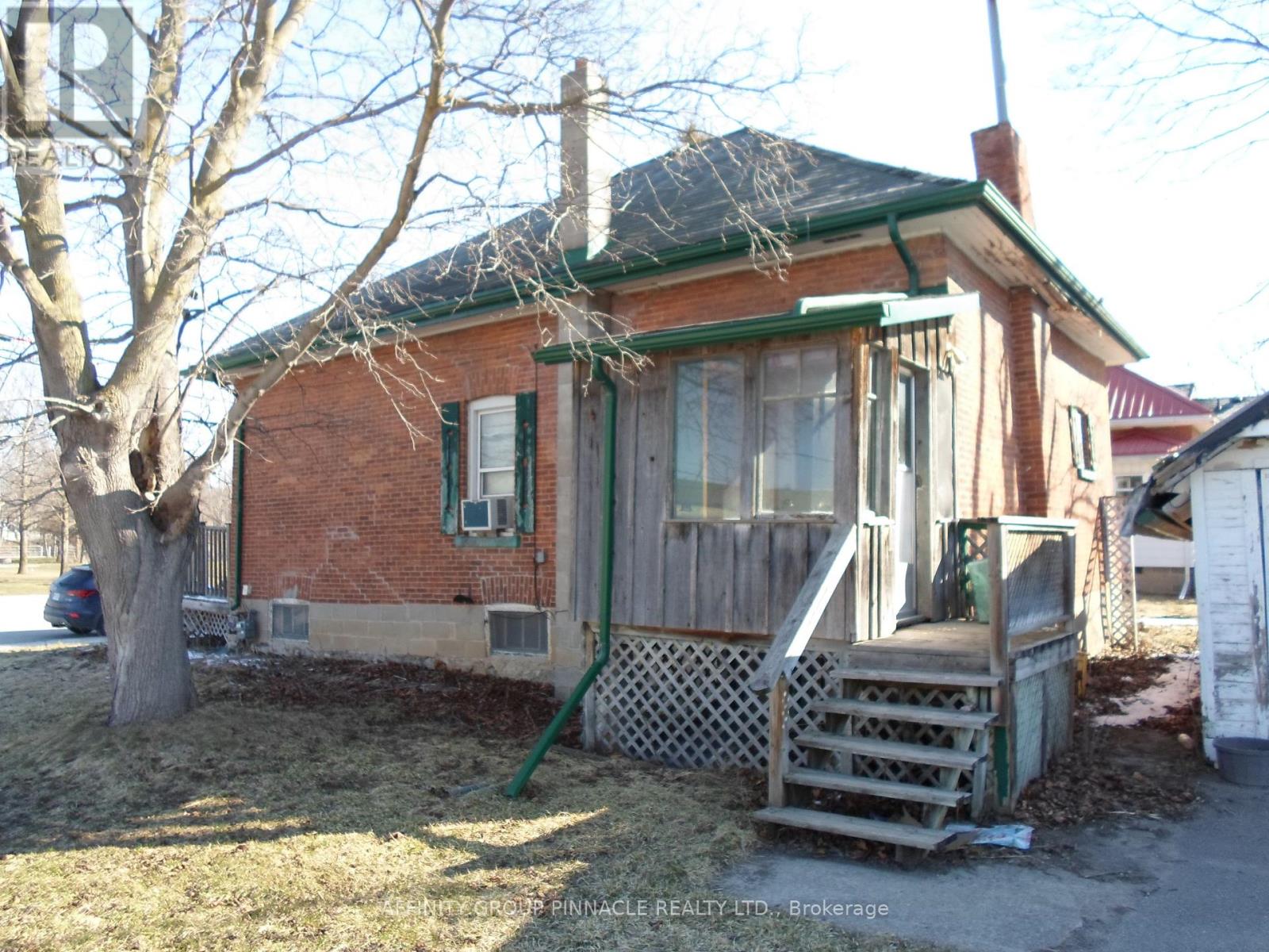 19 Kent Street E, Kawartha Lakes, Ontario  K9V 2C3 - Photo 2 - X12970732