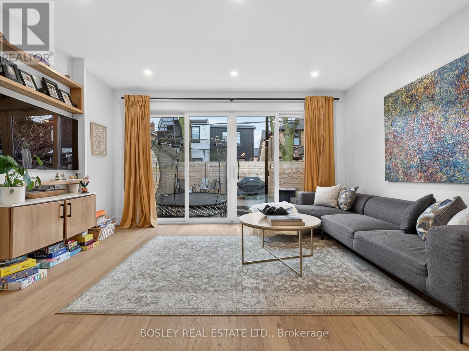 14 Coady Avenue, Toronto, Ontario  M4M 2Y8 - Photo 11 - E12964140