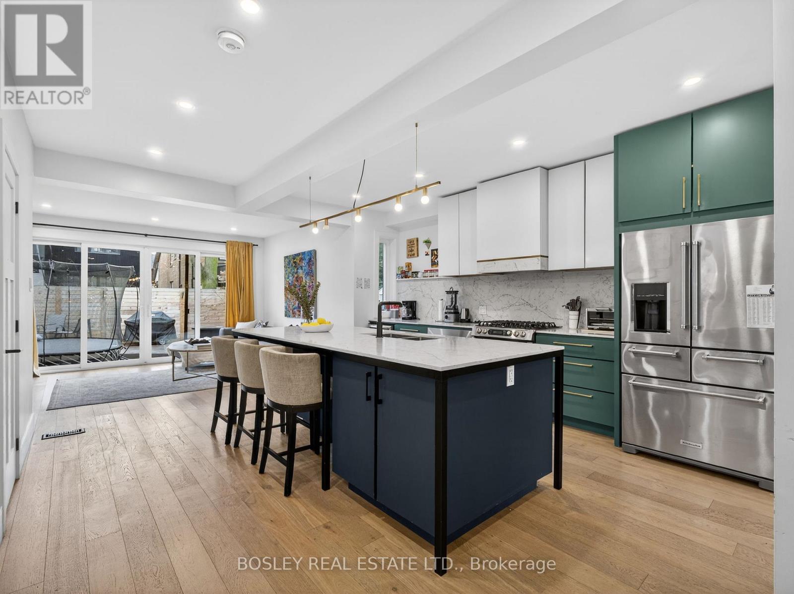 14 Coady Avenue, Toronto, Ontario  M4M 2Y8 - Photo 3 - E12964140