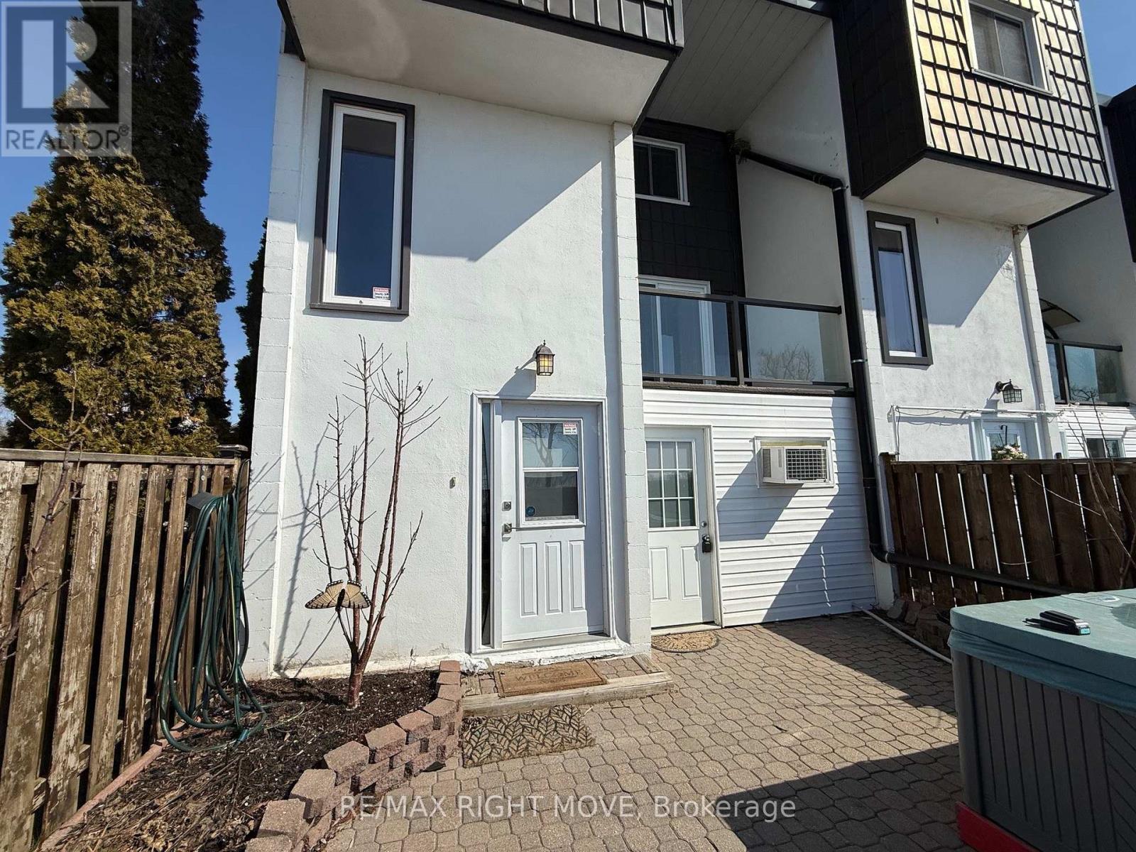 15 - 40 Victoria Crescent, Orillia, Ontario  L3V 6N6 - Photo 5 - S12964164