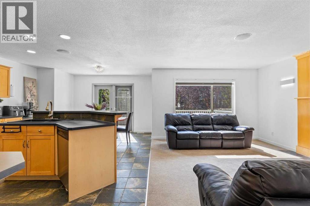 57 Everwillow Boulevard SW, Calgary, Alberta  T2Y 4G4 - Photo 5 - A2297732