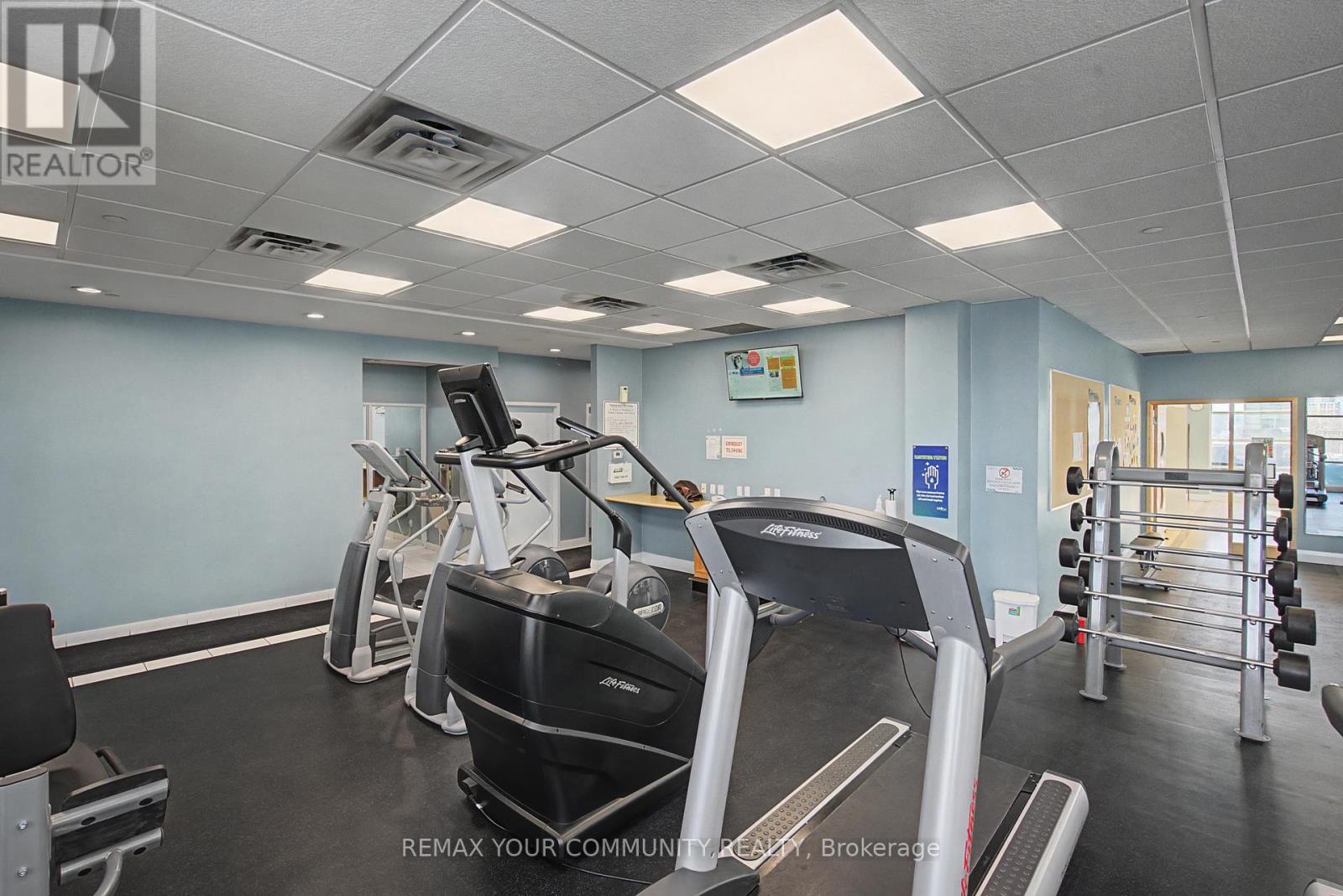 2008 - 185 Legion Road N, Toronto, Ontario  M8Y 0A1 - Photo 29 - W12847568