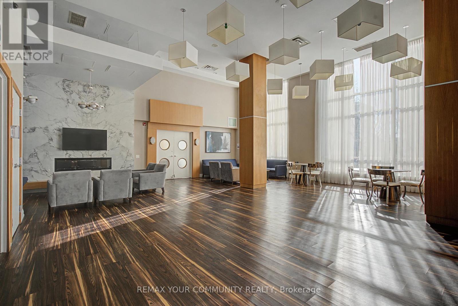 2008 - 185 Legion Road N, Toronto, Ontario  M8Y 0A1 - Photo 36 - W12847568