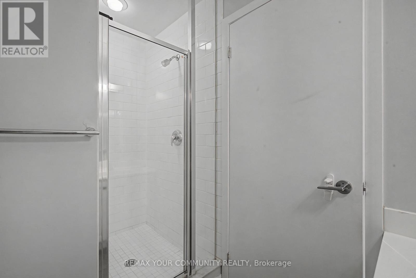 2008 - 185 Legion Road N, Toronto, Ontario  M8Y 0A1 - Photo 20 - W12847568