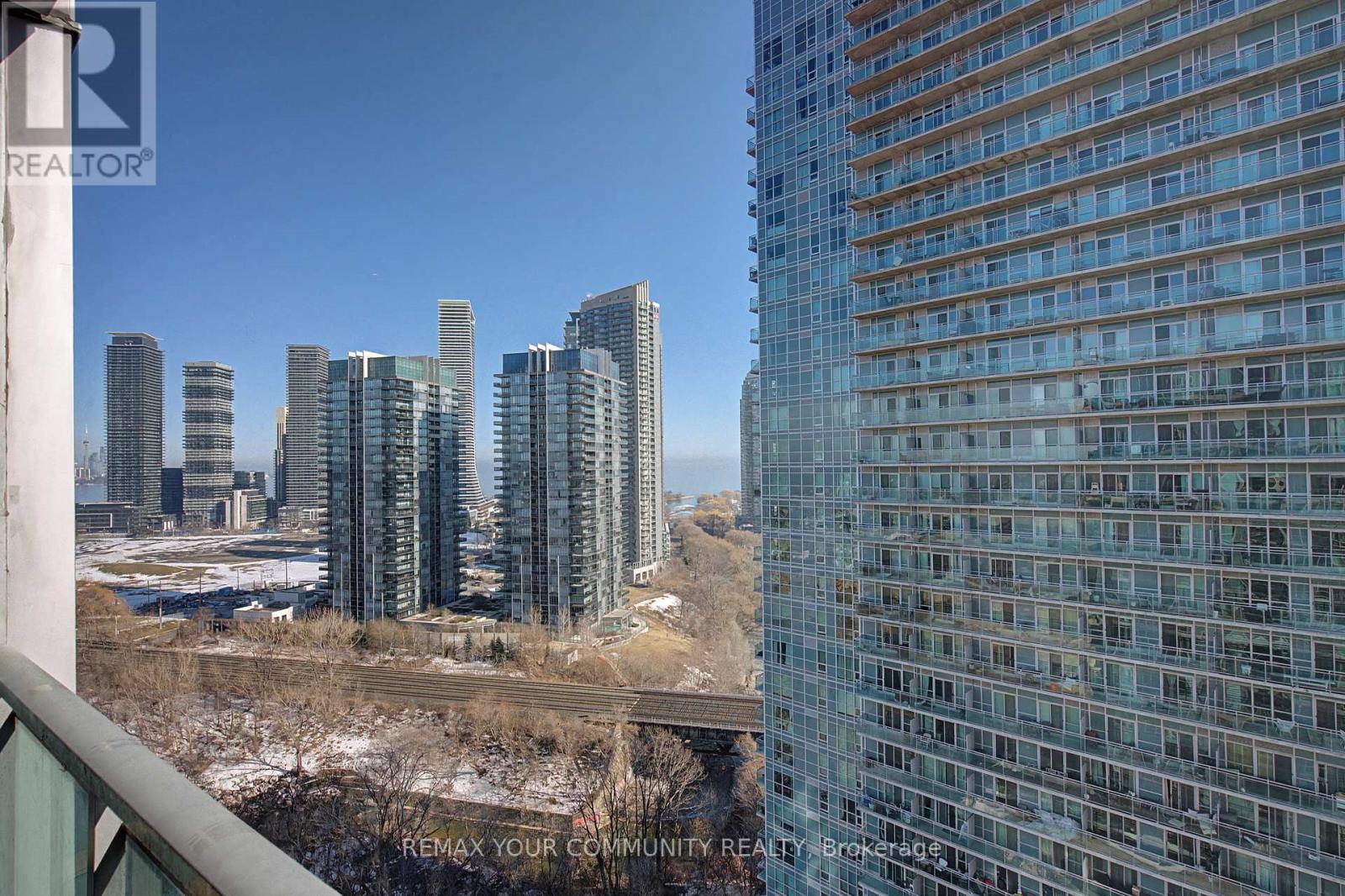 2008 - 185 Legion Road N, Toronto, Ontario  M8Y 0A1 - Photo 24 - W12847568