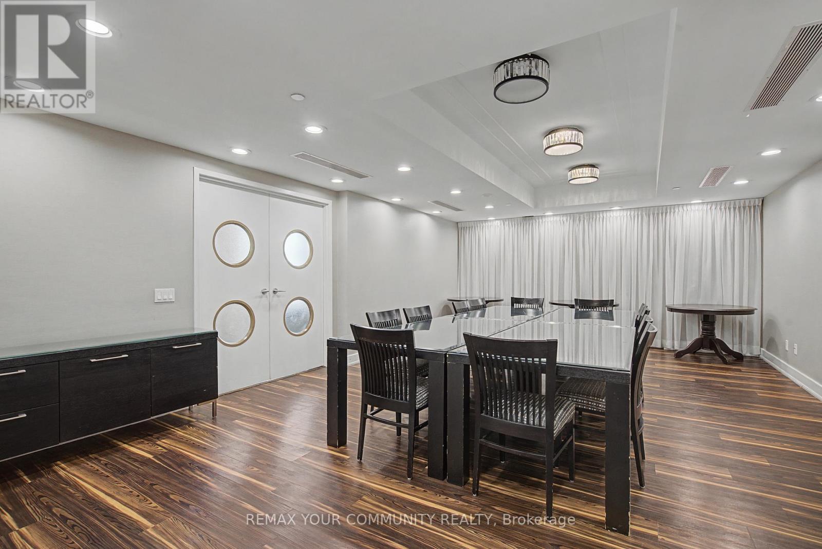 2008 - 185 Legion Road N, Toronto, Ontario  M8Y 0A1 - Photo 39 - W12847568