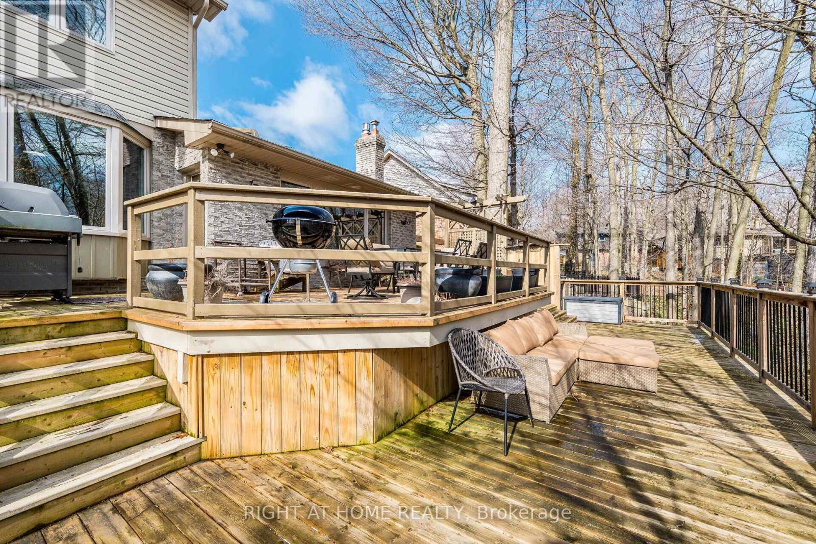 1941 Four Seasons Drive, Burlington, Ontario  L7P 2Y3 - Photo 47 - W12969594