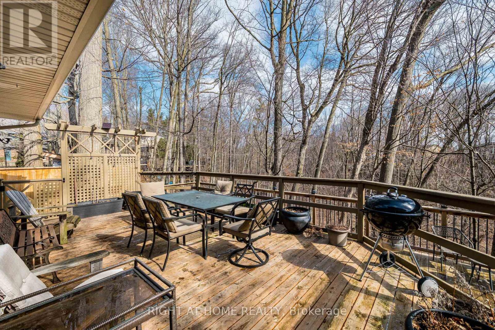 1941 Four Seasons Drive, Burlington, Ontario  L7P 2Y3 - Photo 48 - W12969594