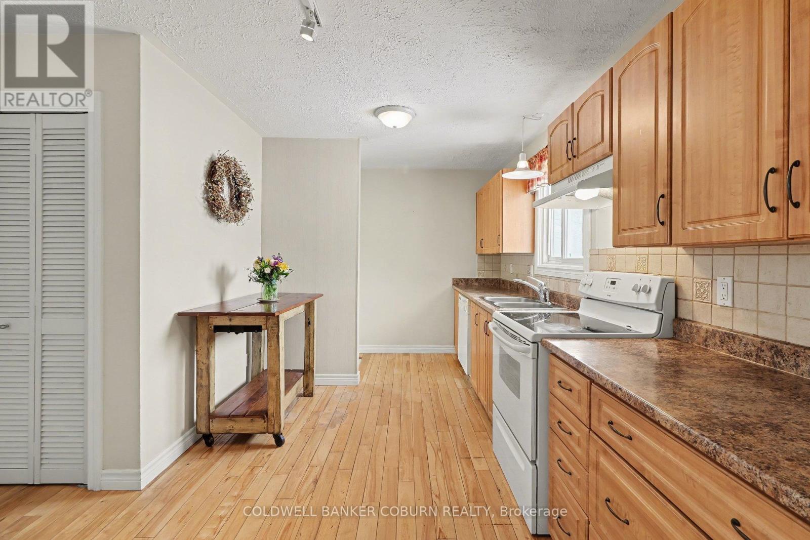 51 College Street, North Dundas, Ontario  K0C 1H0 - Photo 16 - X12970718