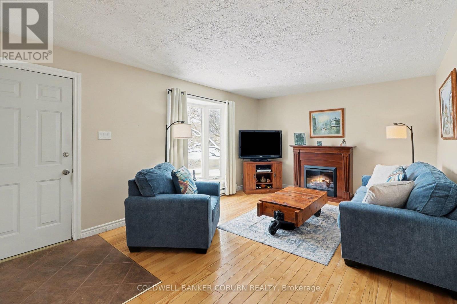 51 College Street, North Dundas, Ontario  K0C 1H0 - Photo 8 - X12970718