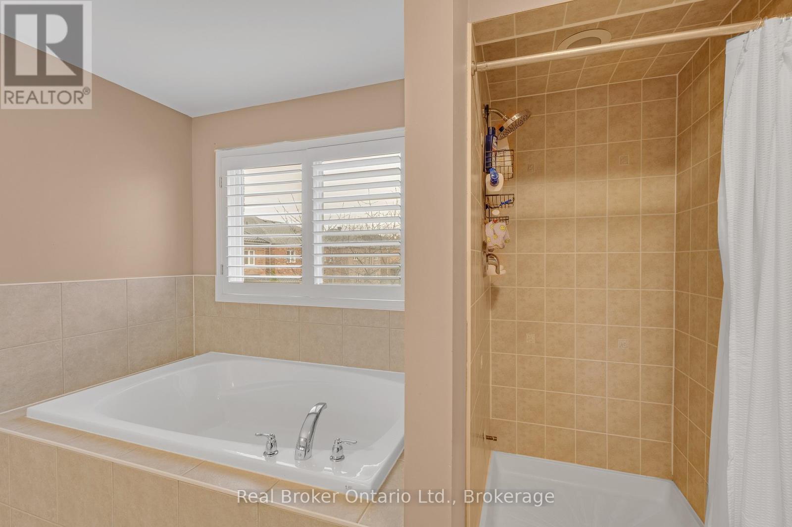 6 Wilsongary Circle, Ajax, Ontario  L1T 0G7 - Photo 26 - E12970750