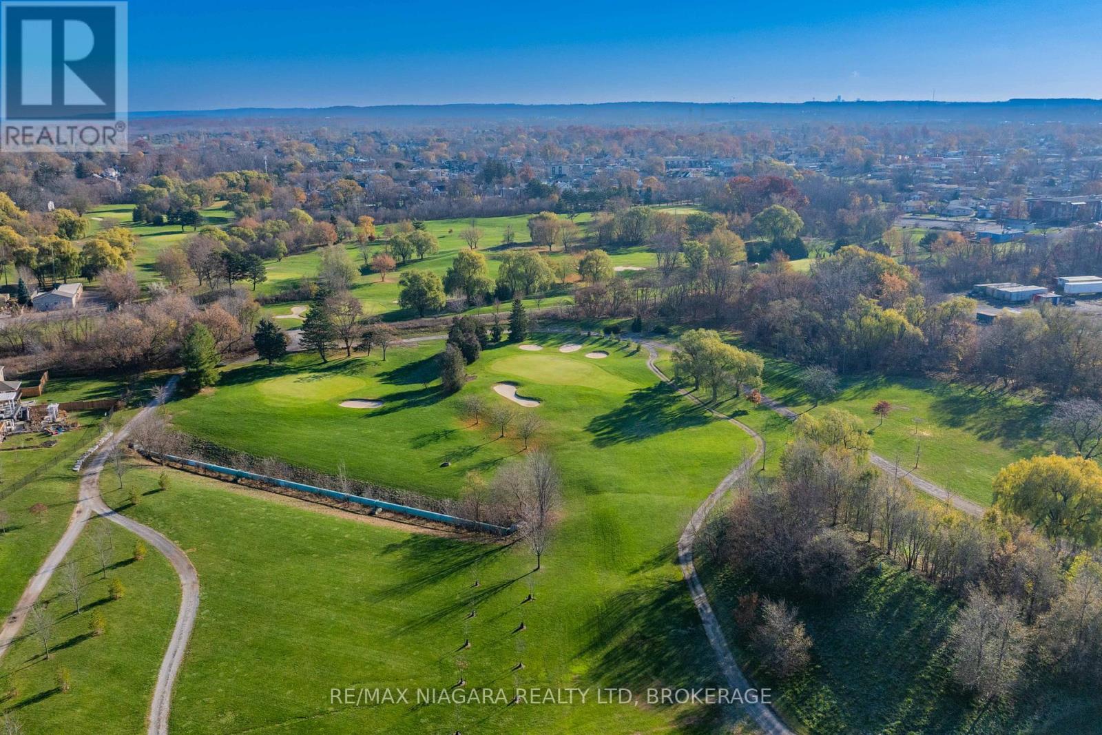 26 Ravine Road, St. Catharines, Ontario  L2P 3A7 - Photo 4 - X12970690